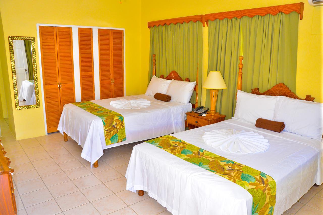 Merrils Beach Resorts Lll เนกริล ภายนอก รูปภาพ