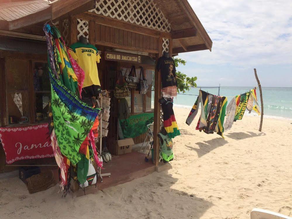 Merrils Beach Resorts Lll เนกริล ภายนอก รูปภาพ