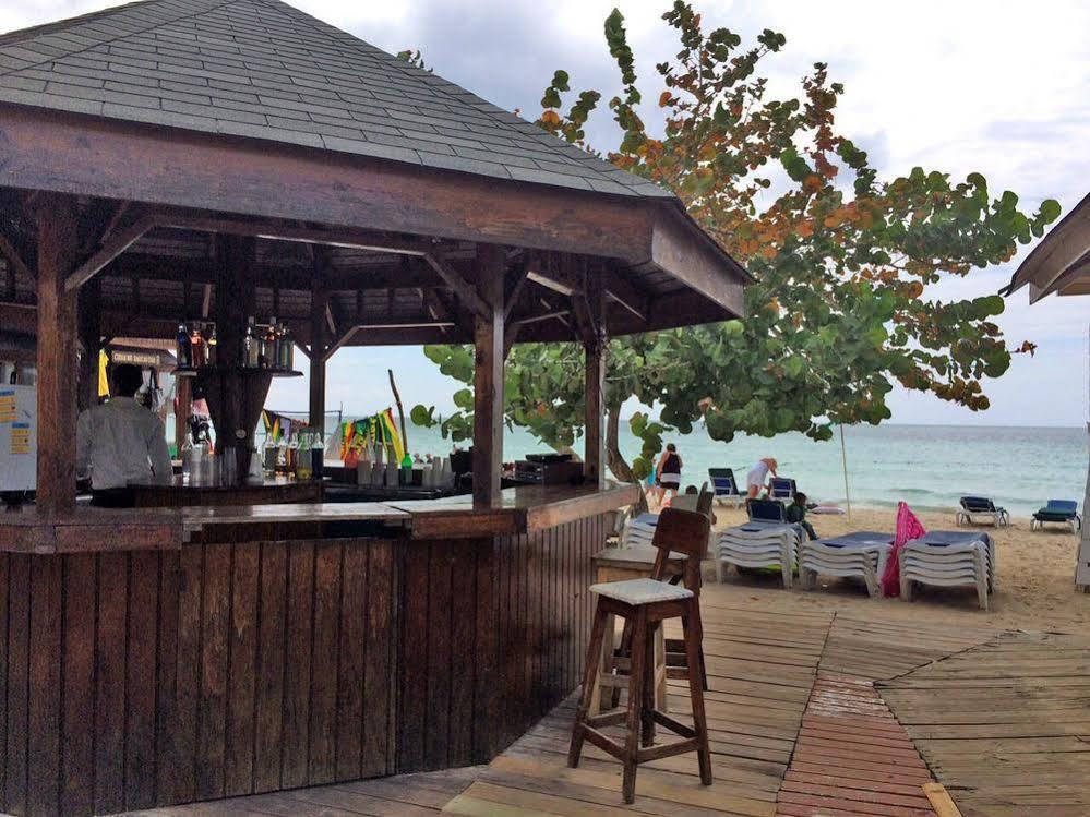 Merrils Beach Resorts Lll เนกริล ภายนอก รูปภาพ