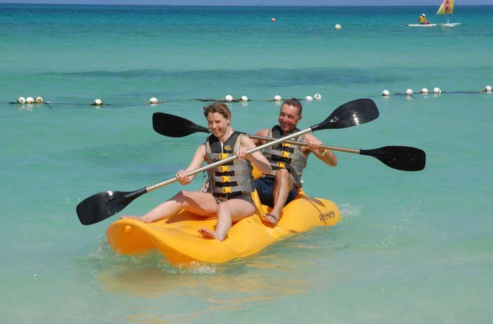 Merrils Beach Resorts Lll เนกริล ภายนอก รูปภาพ