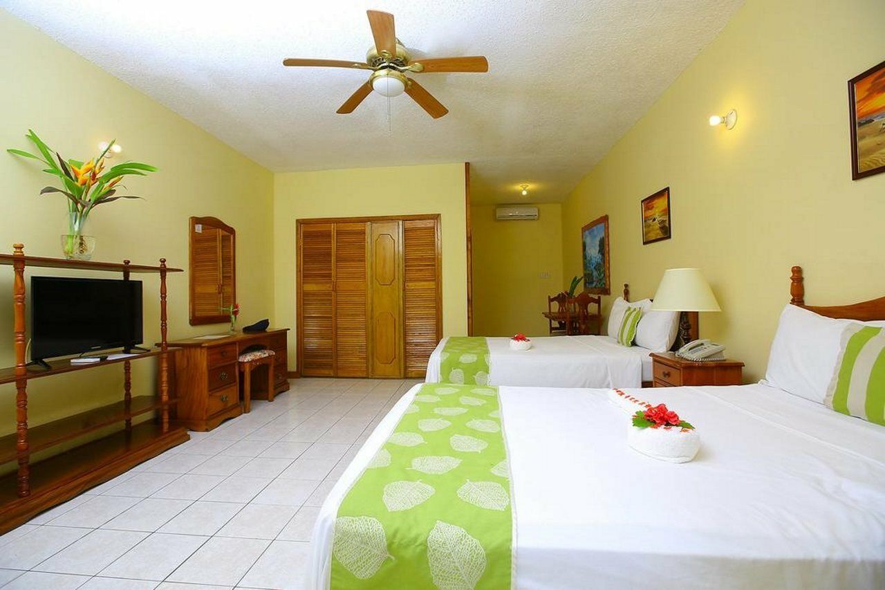 Merrils Beach Resorts Lll เนกริล ภายนอก รูปภาพ