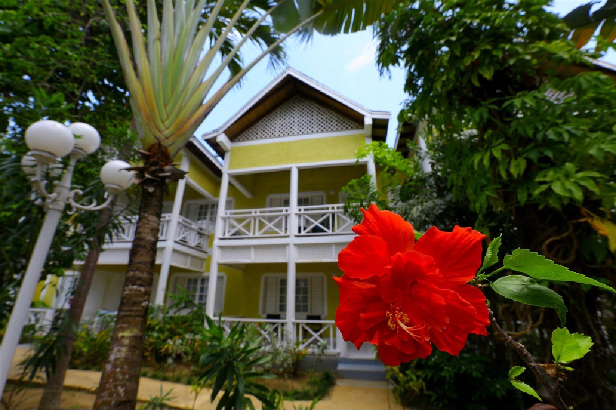 Merrils Beach Resorts Lll เนกริล ภายนอก รูปภาพ